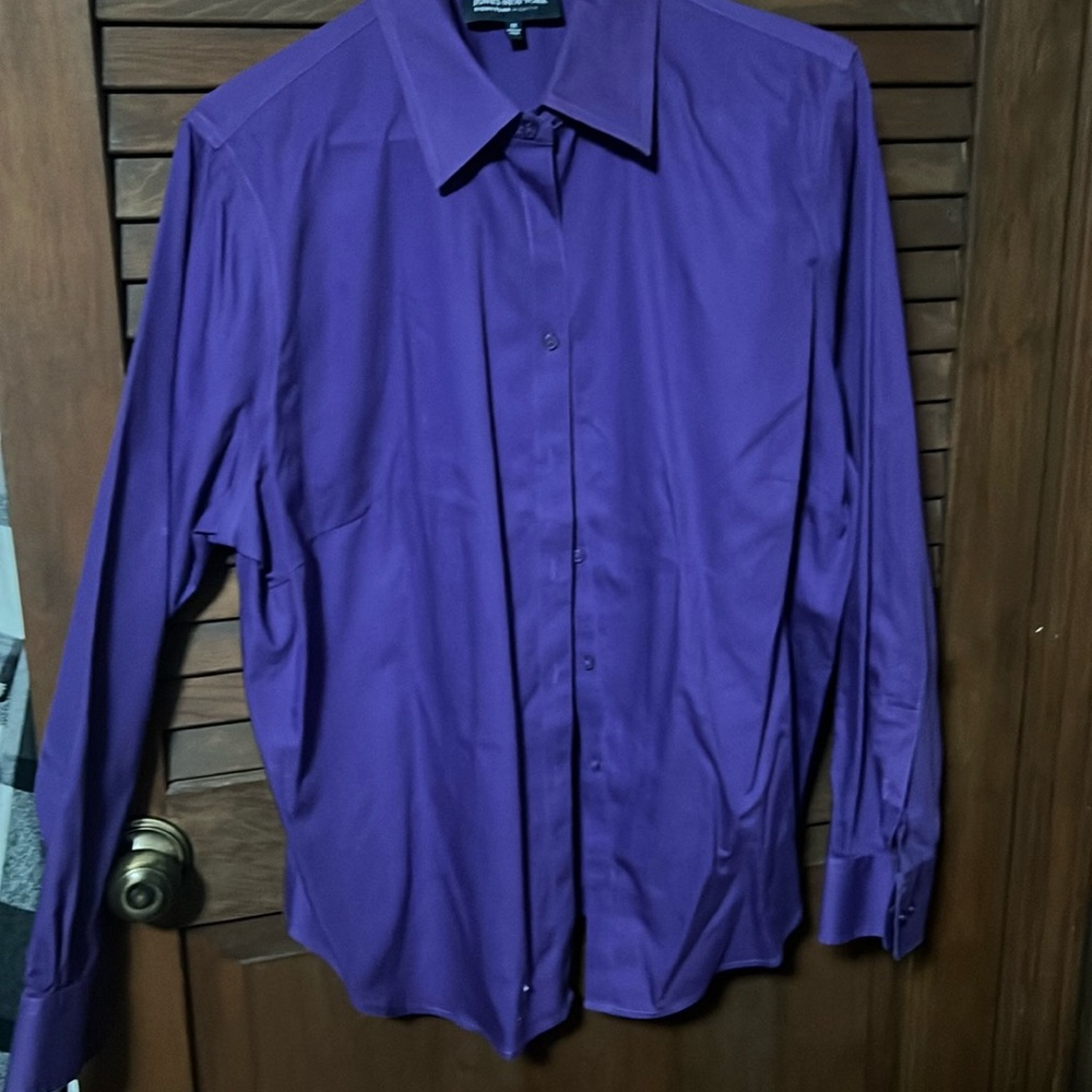 Jones New York No Iron Purple Blouse .